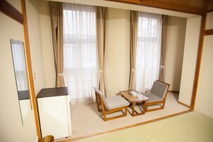 Japanese-Style Superior Room | In-room safe, free WiFi, bed sheets