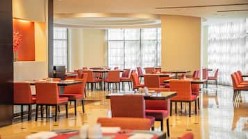 Daily to-go breakfast (QAR 125 per person)