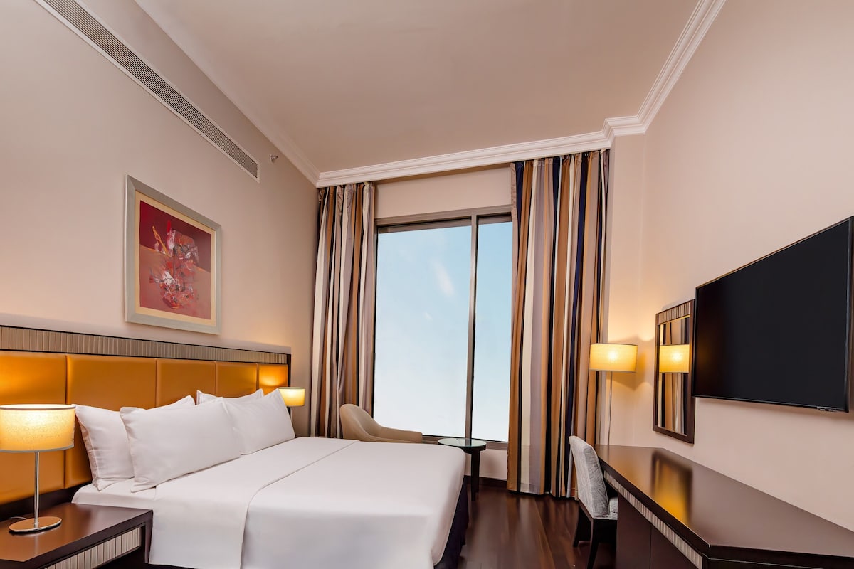1 bedroom, premium bedding, Select Comfort beds, minibar