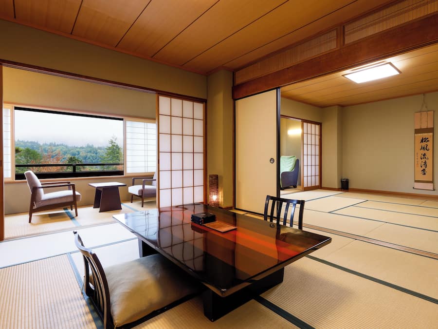 Seprai antialergi, selimut bulu angsa, dan brankas