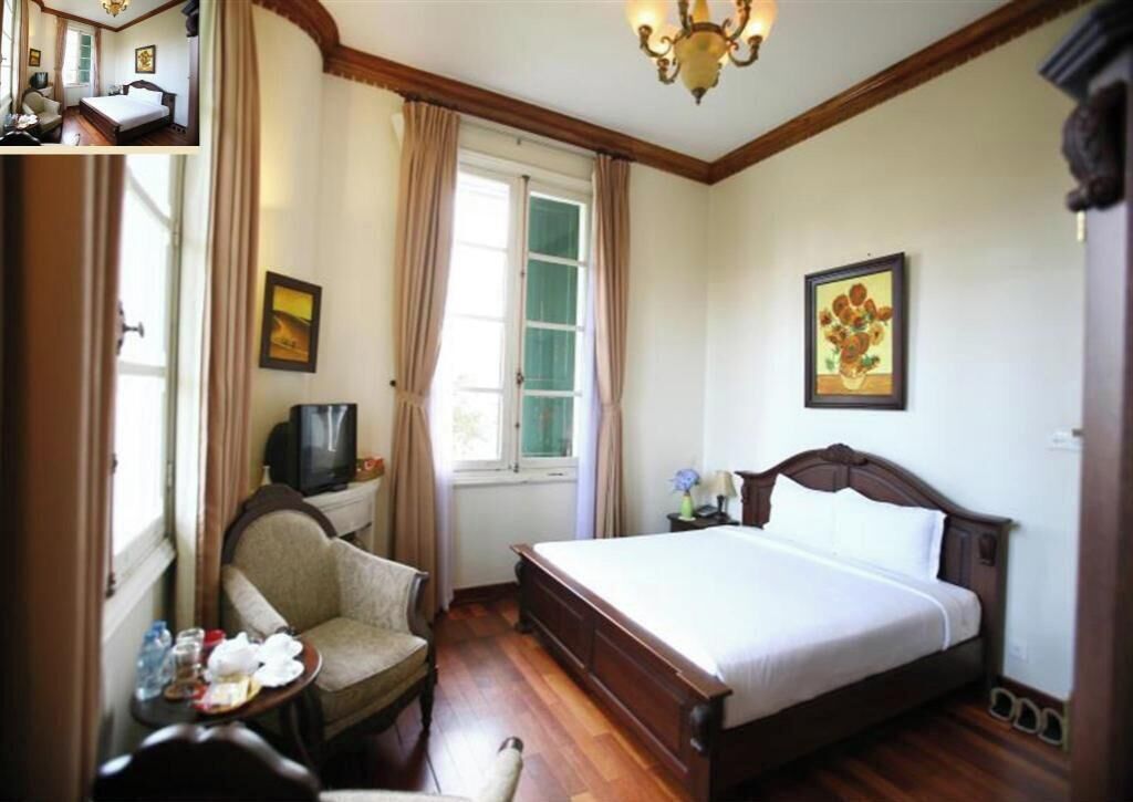 Minibar, in-room safe, desk, blackout drapes