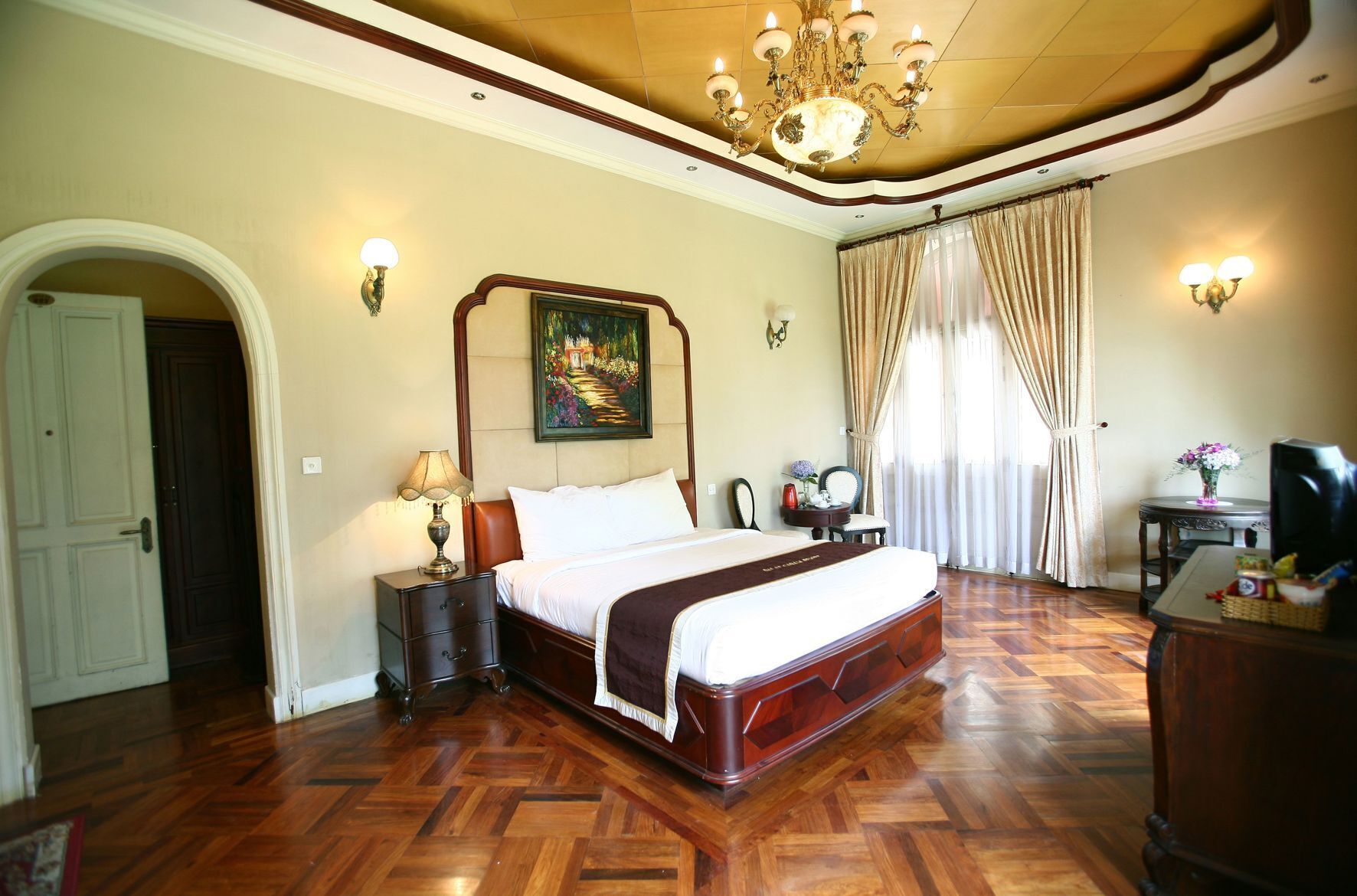 Minibar, in-room safe, desk, blackout drapes