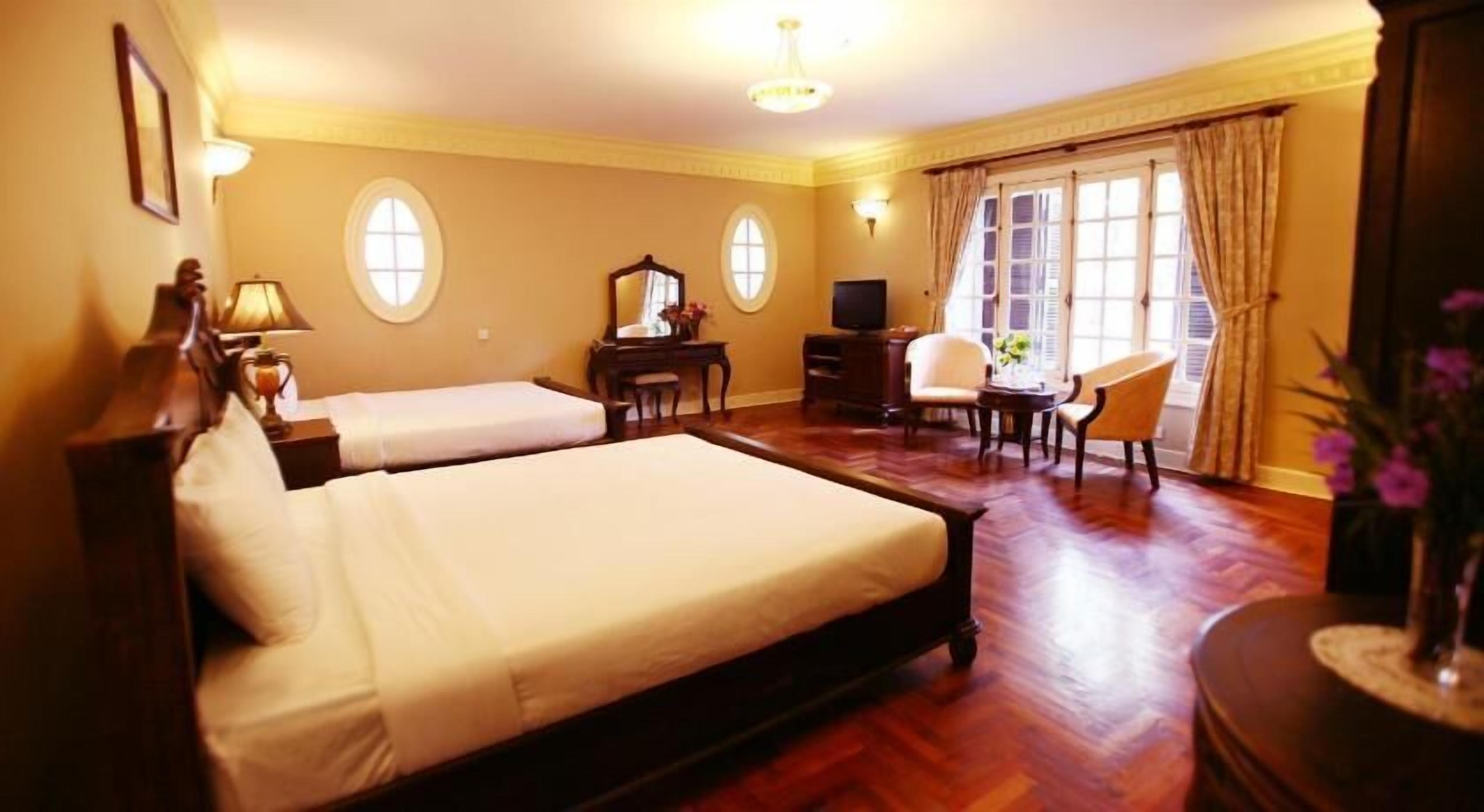 Minibar, in-room safe, desk, blackout drapes