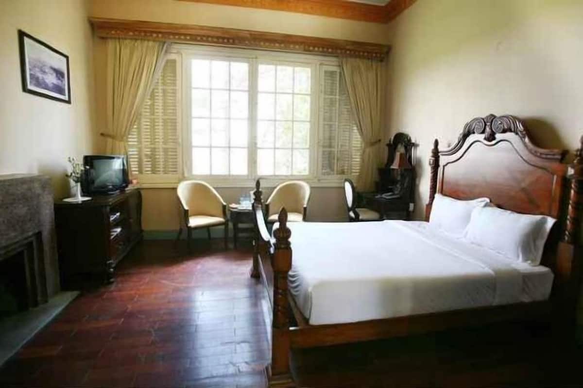 1 chambre, minibar, coffres-forts dans les chambres, bureau