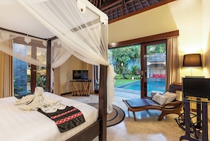 3 Bedroom Private Pool Villa Tomok | In-room safe, individually decorated, individually furnished, desk - Jabunami Villa (Canggu)