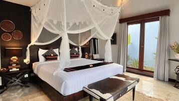 2 bedrooms, in-room safe, individually decorated, individually furnished