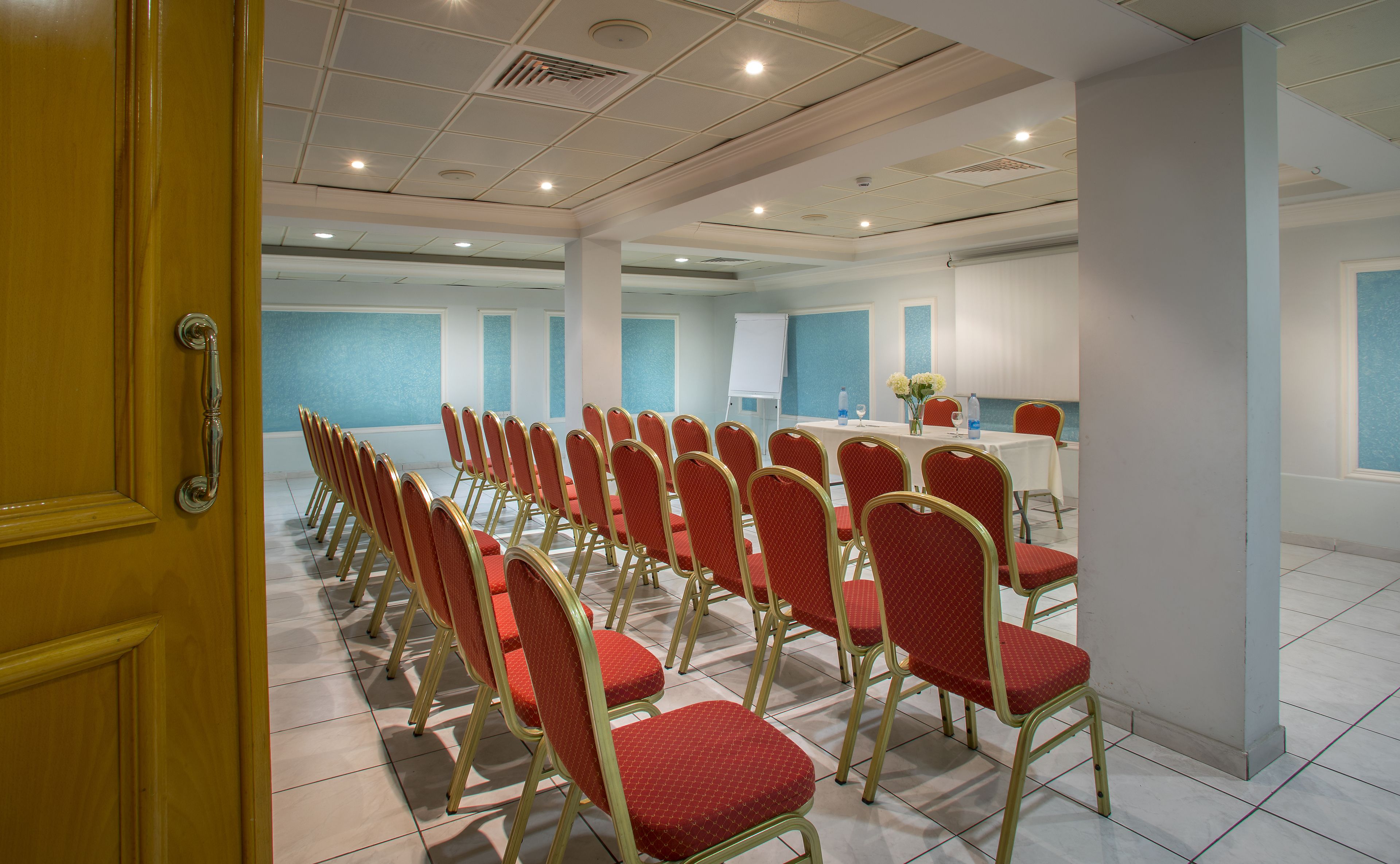 Photo - Kapetanios Limassol Hotel