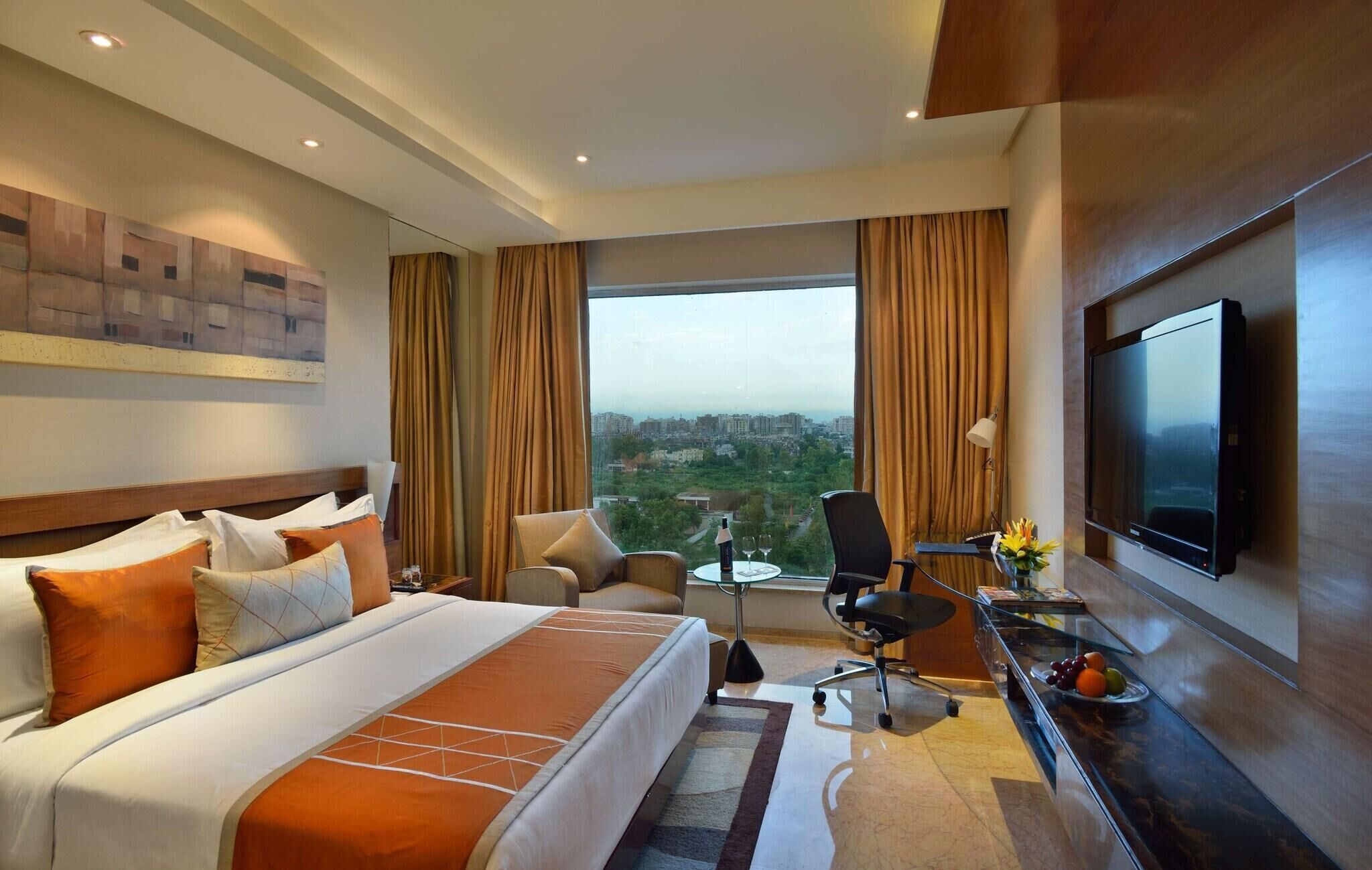 Down duvets, memory-foam beds, minibar, in-room safe