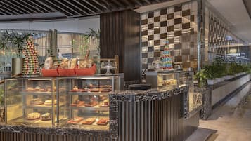 Daily buffet breakfast (INR 850 per person)