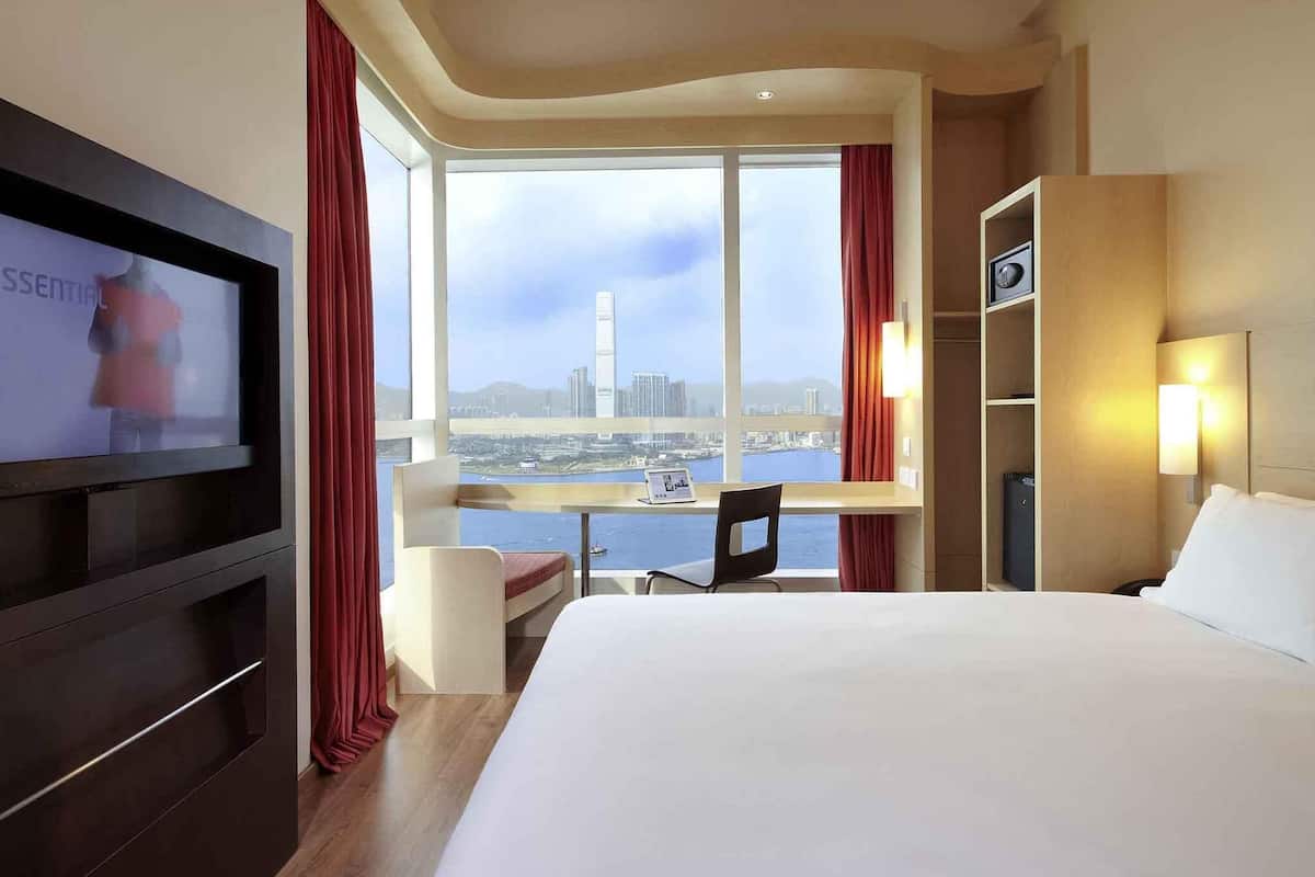 In-room safe, desk, laptop workspace, blackout drapes