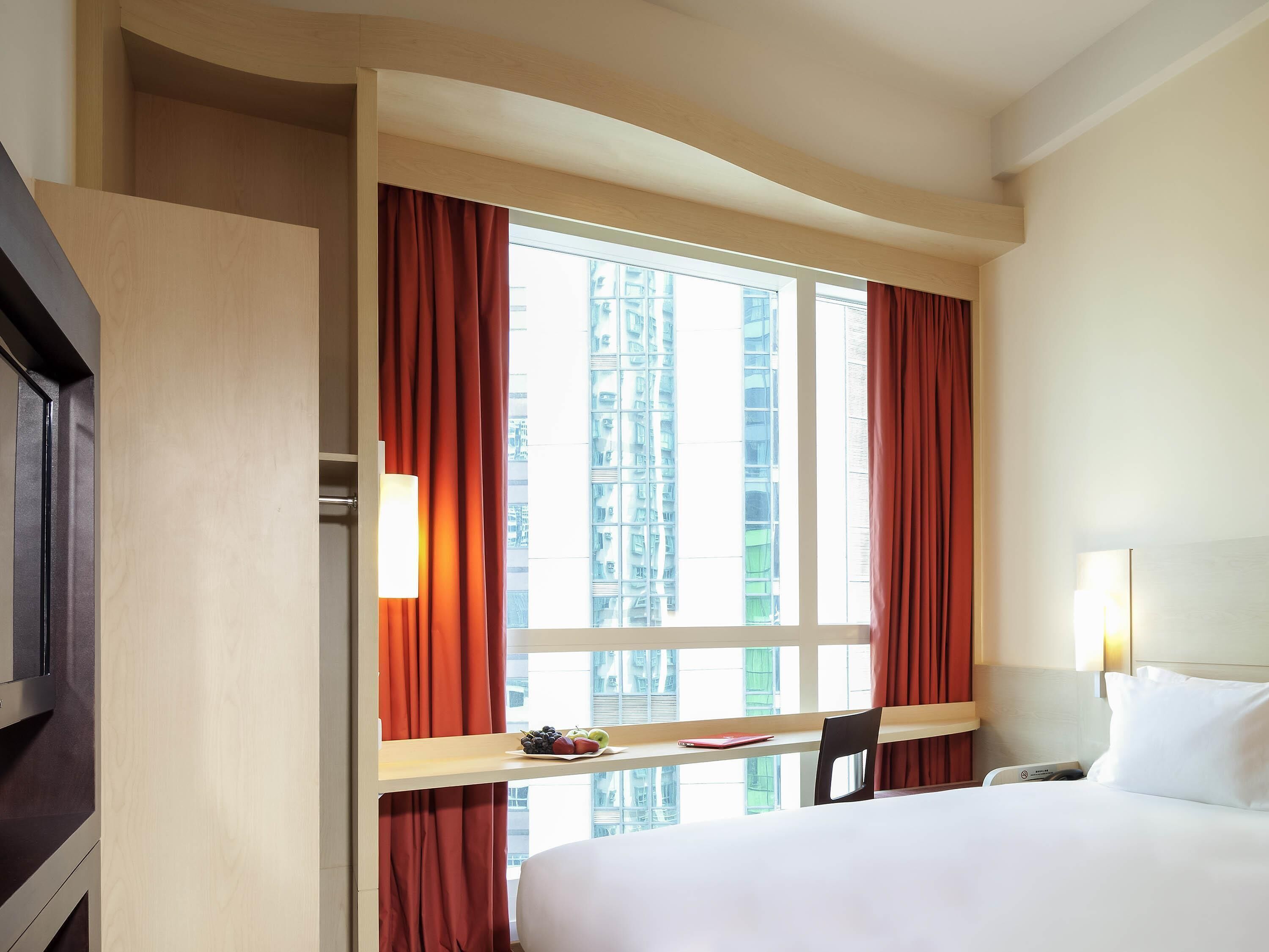 Standard Room, 1 Queen Bed, City View | In-room safe, desk, laptop workspace, blackout curtains