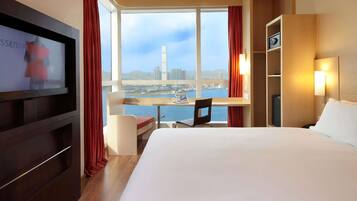 Superior Room, 1 Queen Bed, Harbor View | In-room safe, desk, laptop workspace, blackout drapes
