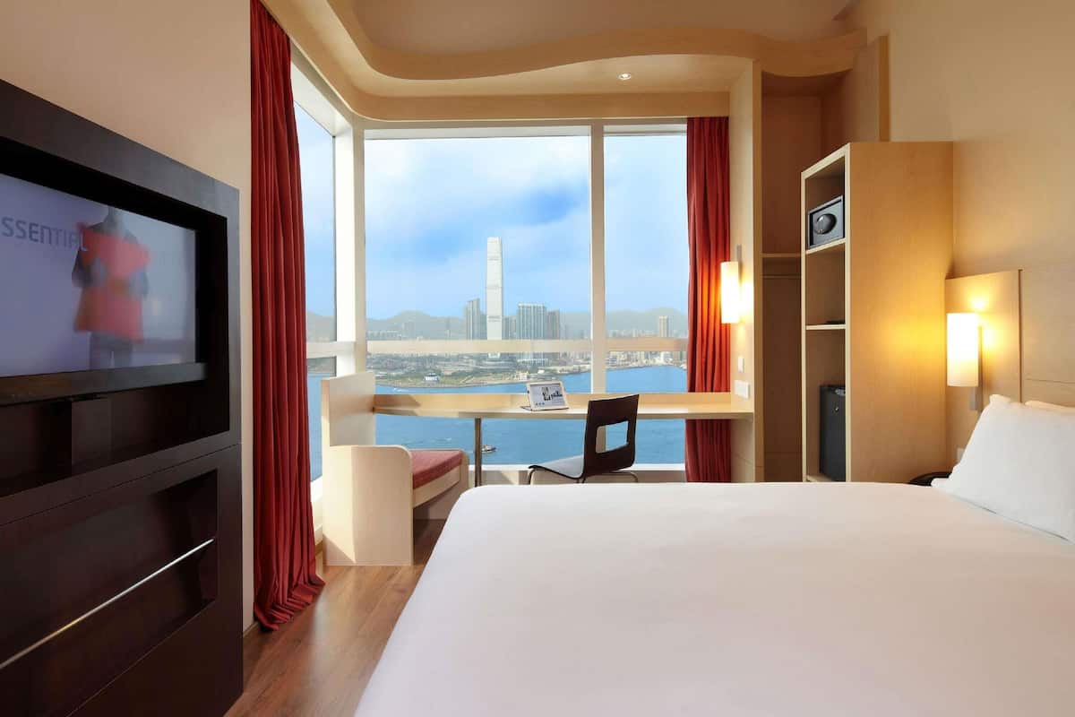 Superior Room, 1 Queen Bed, Harbour View