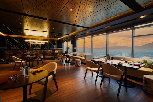 Crowne Plaza Kochi by IHG