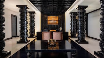 Couples treatment room(s), hot tub, steam room, body treatments