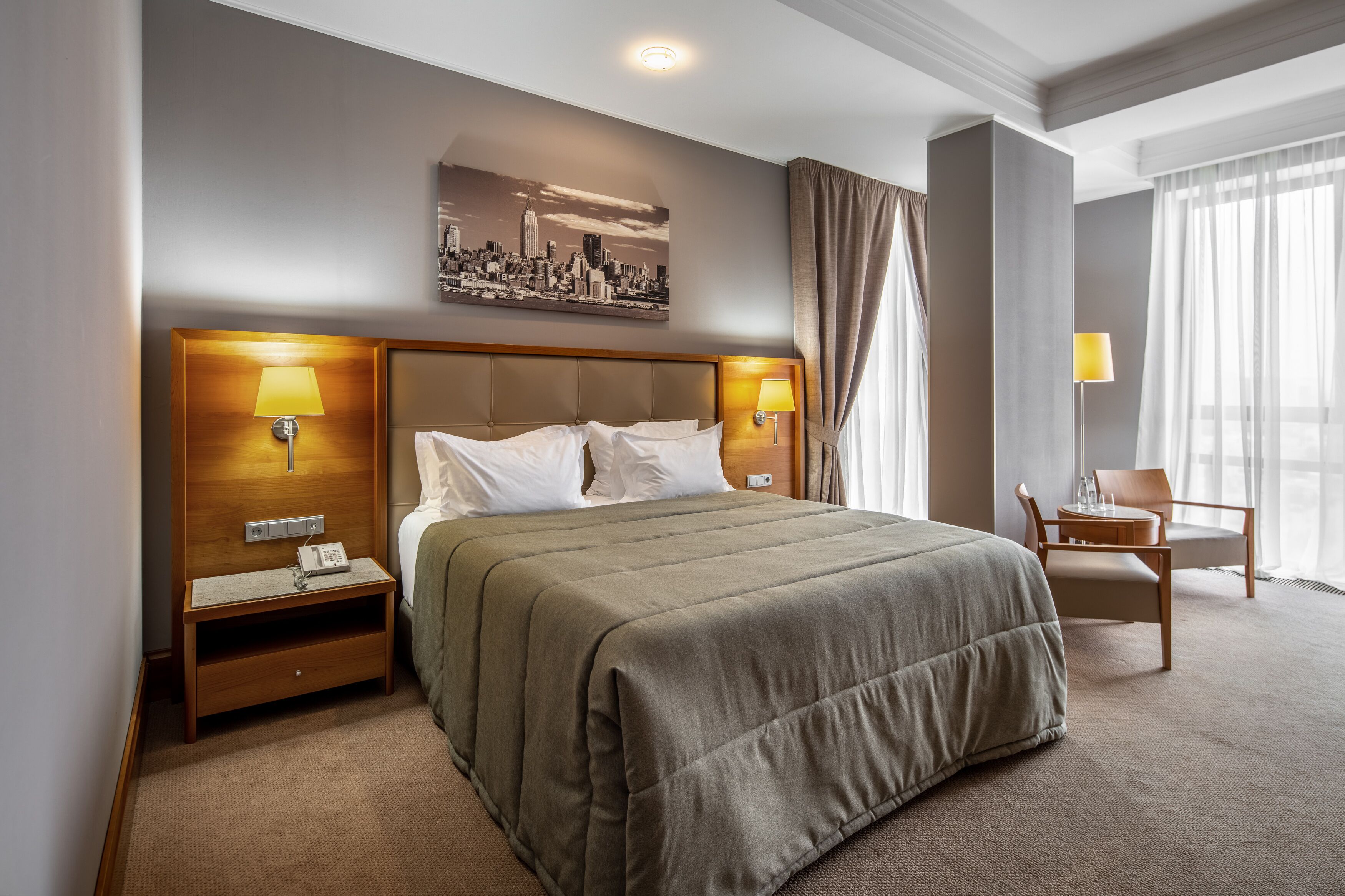 Superior | Minibar, in-room safe, individually furnished, desk