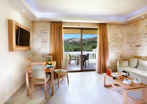 In-room safe, individually decorated, blackout curtains, soundproofing - Annas House (Apokoronas)