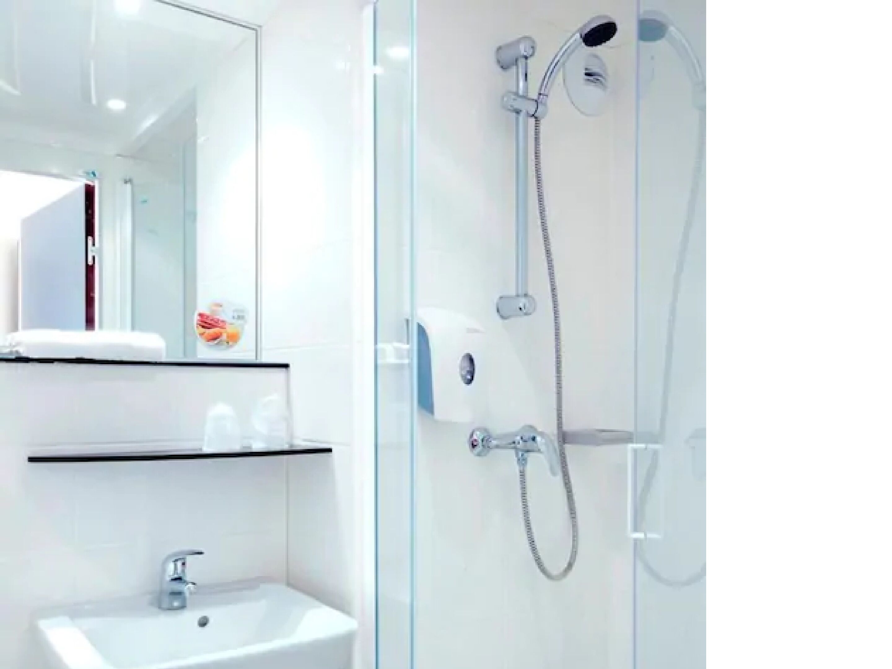 shower, eco-friendly toiletries, towels, soap