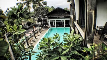 Outdoor pool, sun loungers