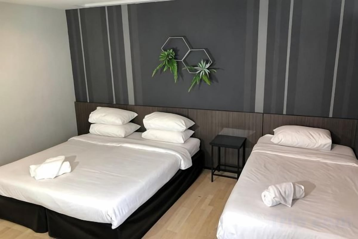 Desk, WiFi (free), bed sheets