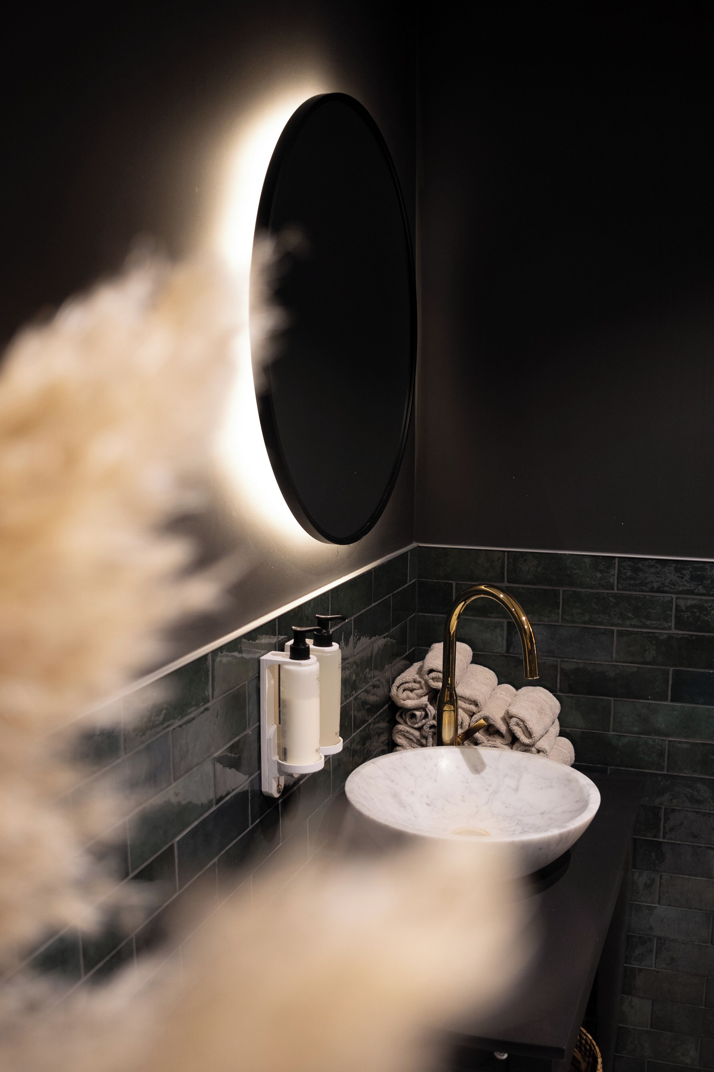 shower, hair dryer, heated floors, towels