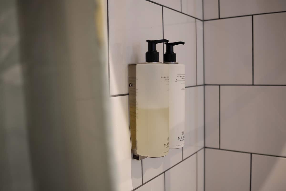 double room premium | bathroom | shower, hair dryer, heated floors, towels