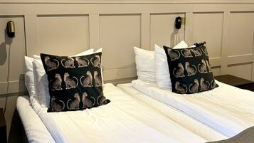 Dreibettzimmer | Hochwertige Bettwaren, Pillowtop-Betten, individuell dekoriert