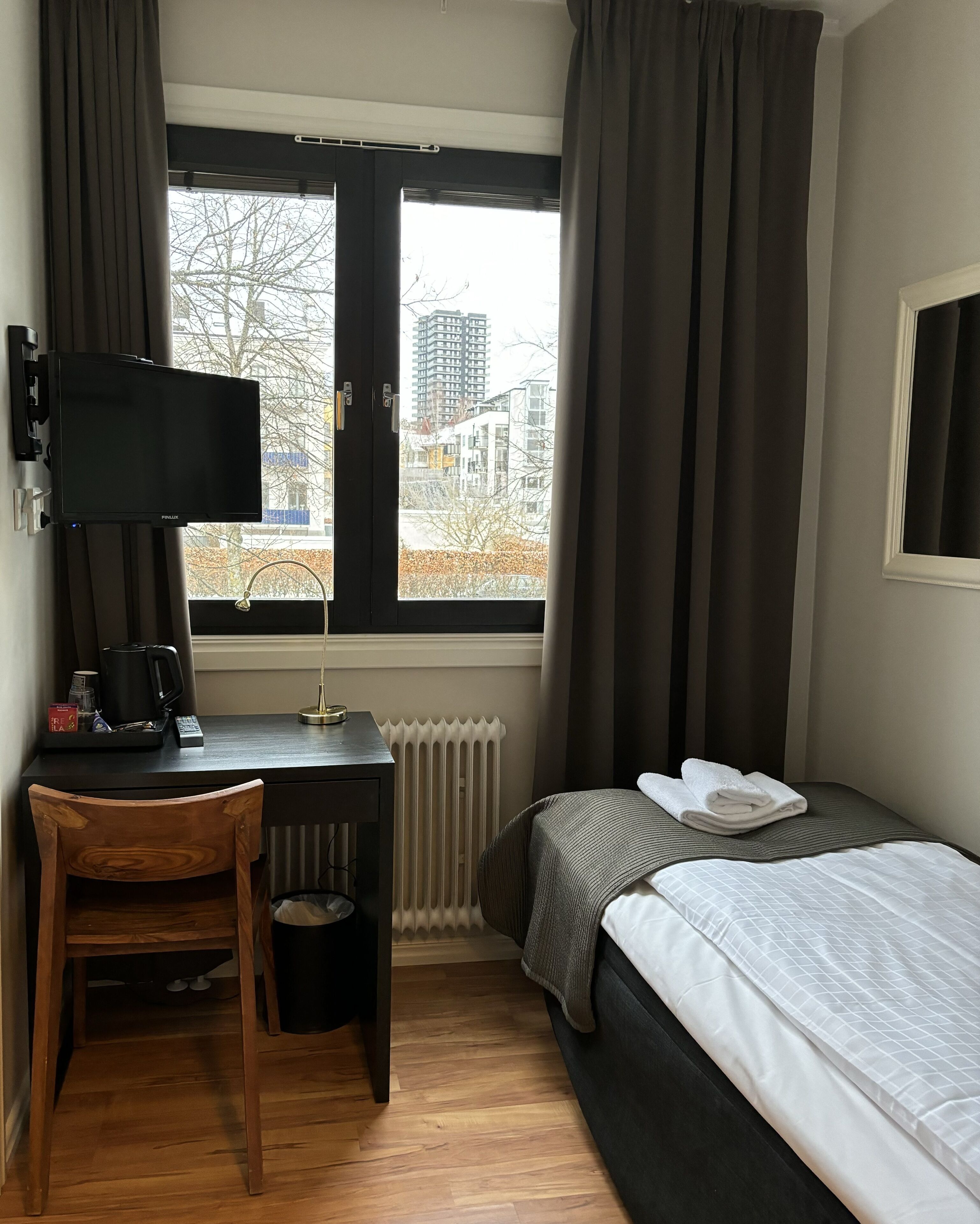 single room small (compact living) | street view