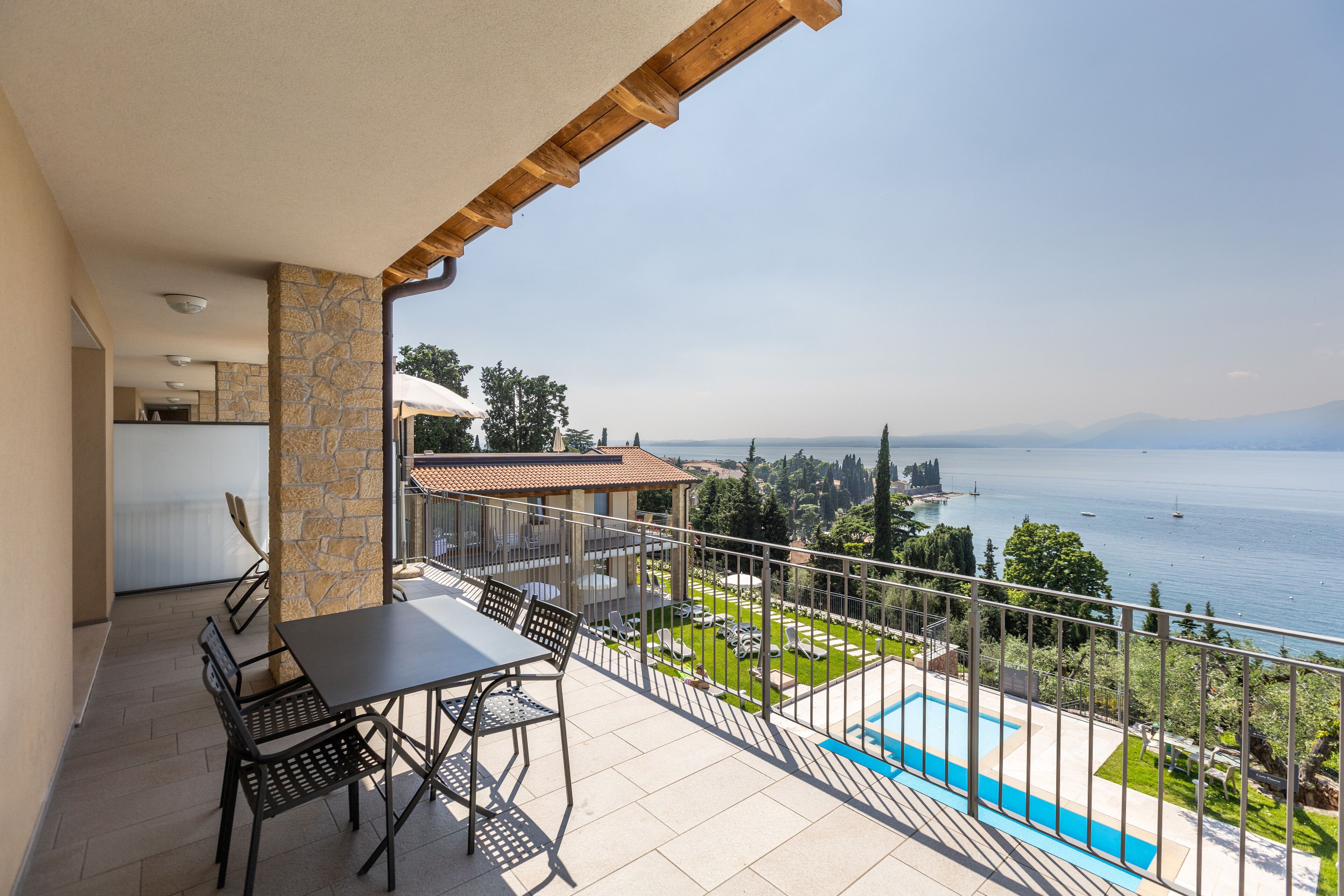 comfort apartment | 3 bedrooms, memory-foam beds, in-room safe, soundproofing