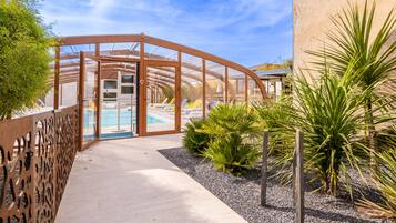 Indoor pool, outdoor pool