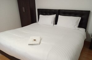 Caja de seguridad en la habitación, wifi gratis y ropa de cama 