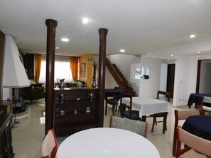 42-inch TV with cable channels