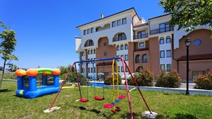 Children's play area - outdoor - Sunrise Club Apart Hotel (Ravda)
