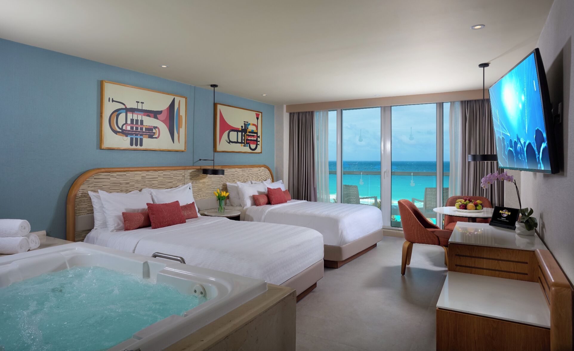 华丽双人房, 海洋景观 | 高档床上用品、羽绒被、迷你吧（备有免费物品）、客房内保险箱