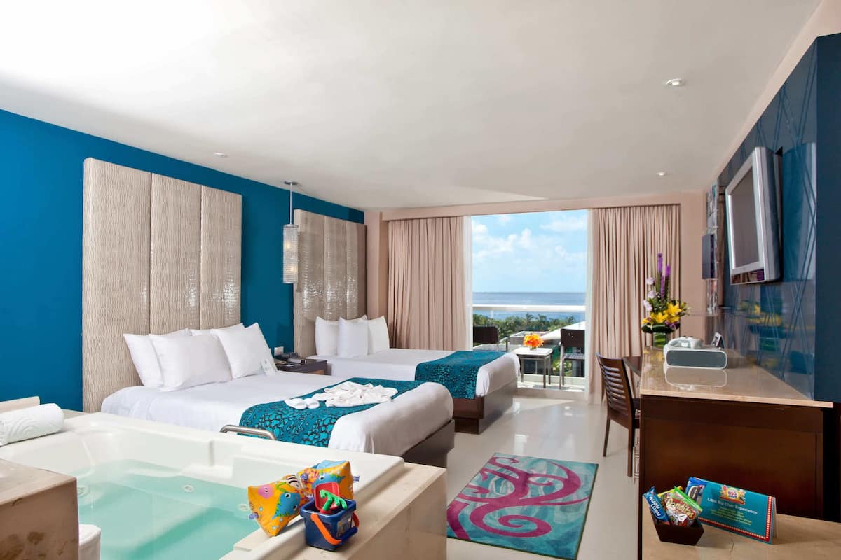 Premium bedding, down comforters, minibar (free items), in-room safe