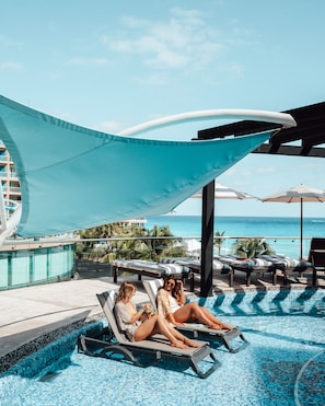 Rock Royalty Vista al Mar King con Asistente Personal | Terrasse/patio
