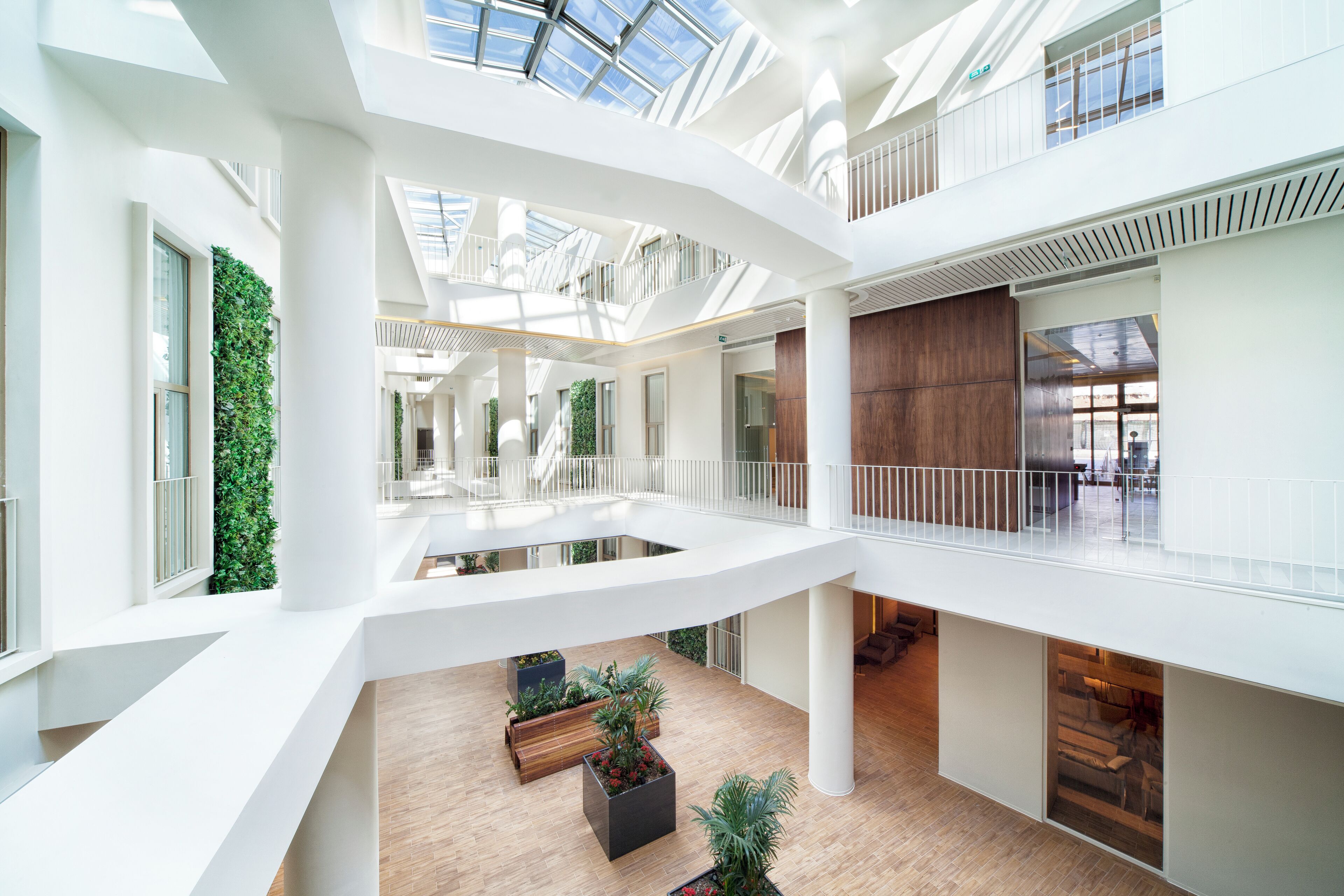 Utsikt mot gårdsplass