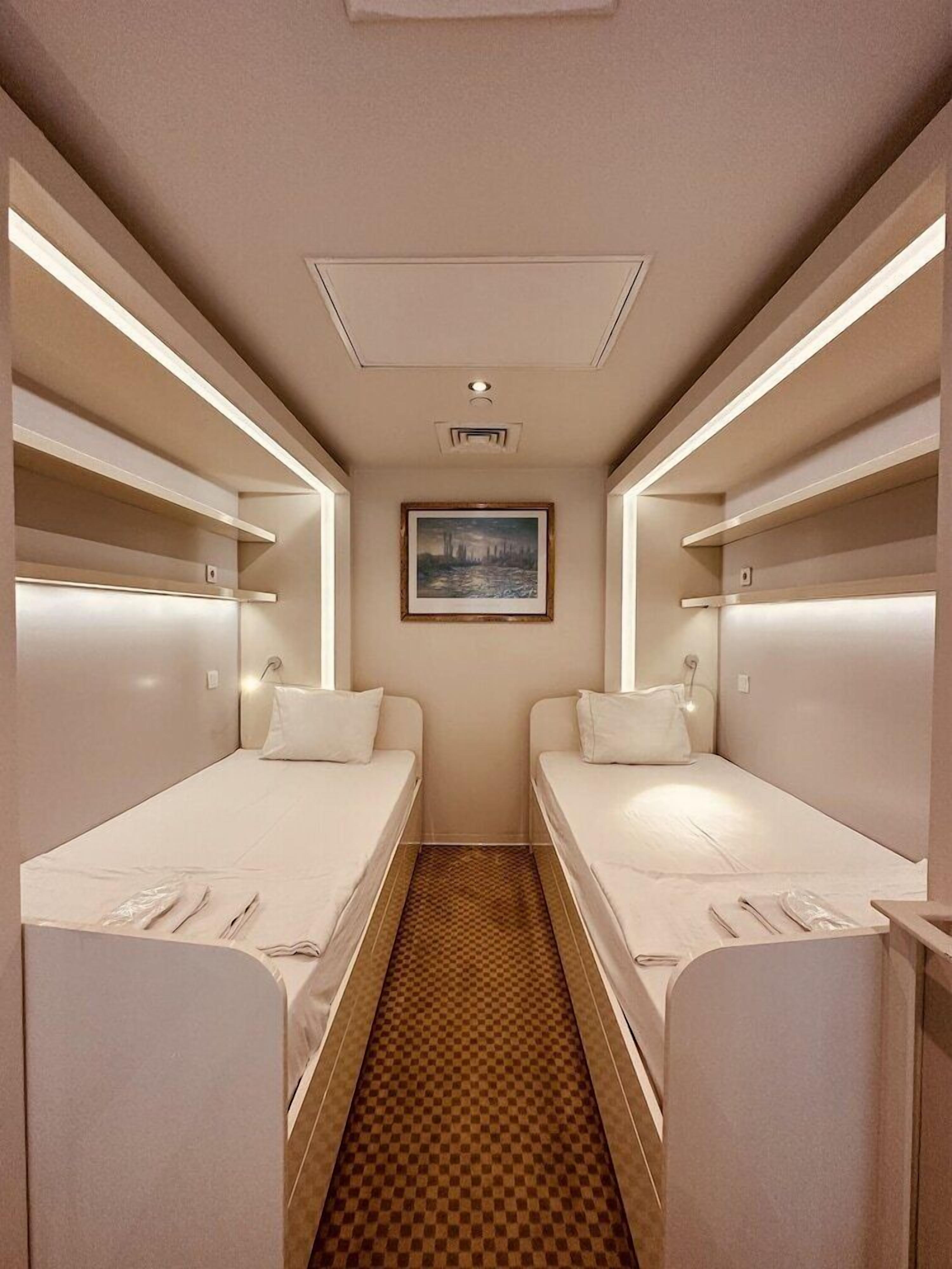 Literie de qualité supérieure, coffres-forts dans les chambres, bureau