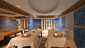 Couples treatment room(s), body treatments, aromatherapy, body scrubs