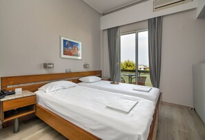 Single Room | Iron/ironing board, free cribs/infant beds, rollaway beds, free WiFi - Hotel Park (Agia Paraskevi)