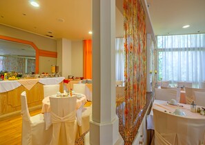 Daily buffet breakfast for a fee - Hotel Park (Agia Paraskevi)
