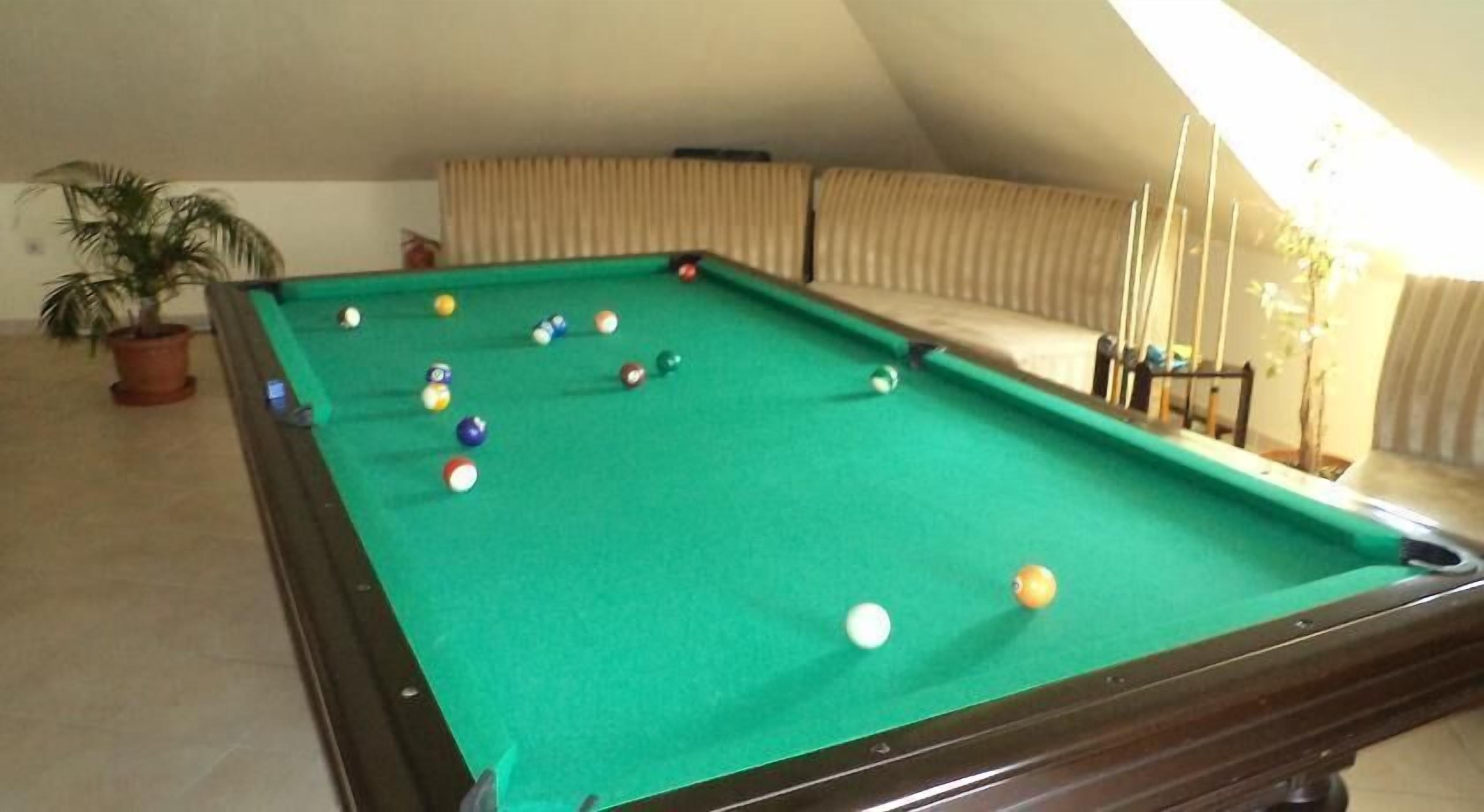 billiards