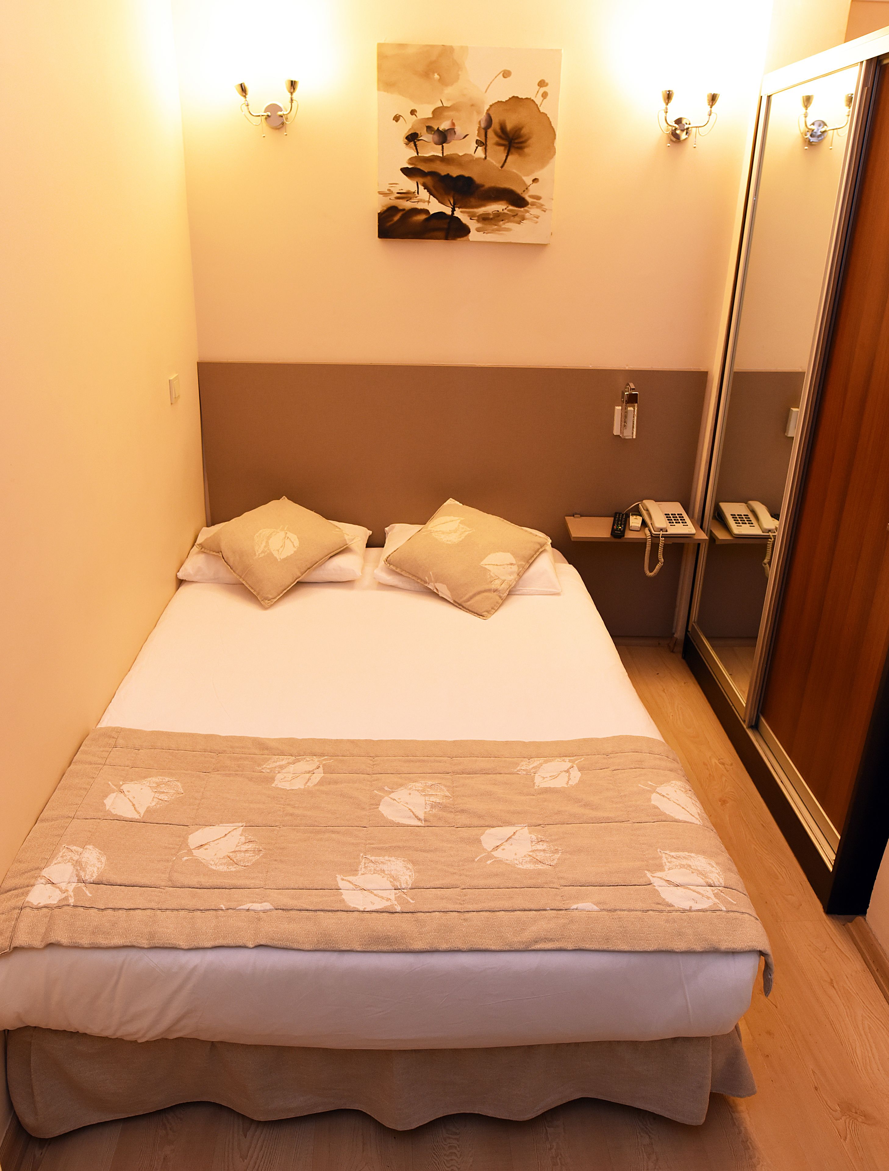 basic room, 1 double bed | memory-foam beds, minibar, laptop workspace, blackout curtains