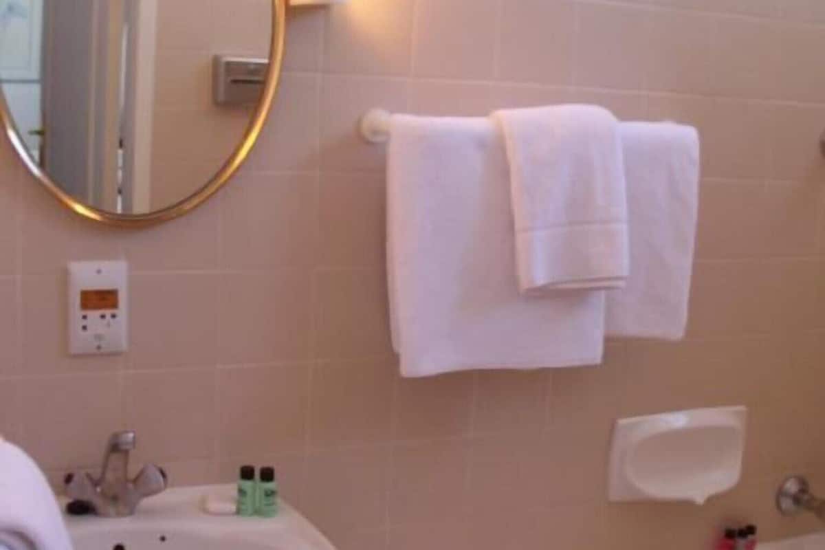 Free toiletries, towels