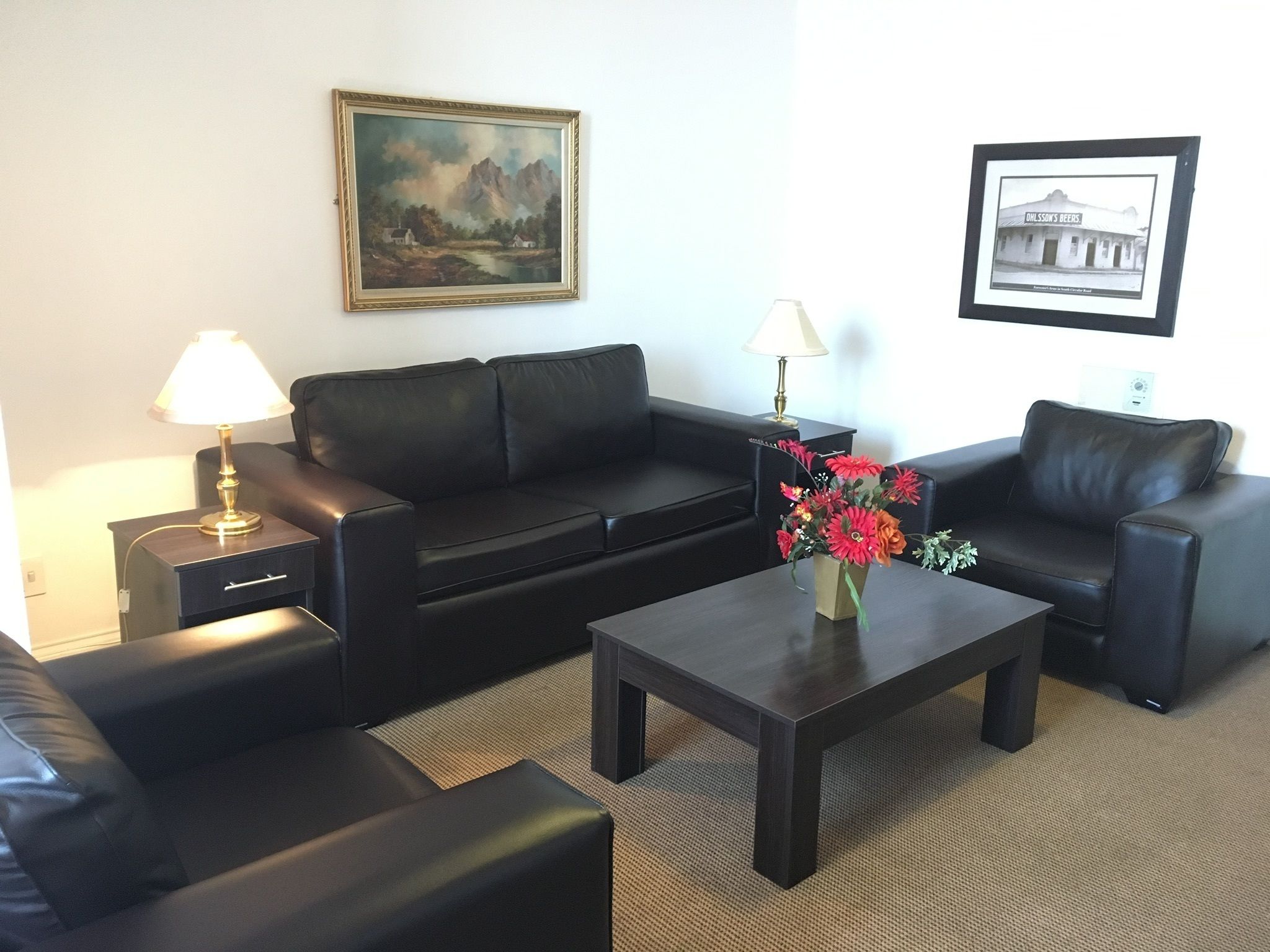 스위트 | 거실 | TV