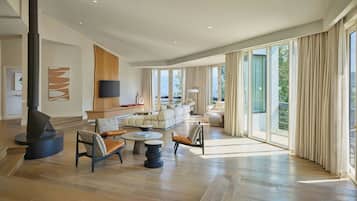 Grand Room, 2 Bedrooms, Non Smoking, Mountain View | 1 bedroom, premium bedding, pillowtop beds, in-room safe