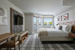 Suite, 1 Bedroom | Premium bedding, pillowtop beds, in-room safe, desk - Viewline Resort Snowmass, Autograph Collection (Snowmass Village)