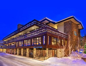Front of property - evening/night - Wildwood Snowmass (Snowmass Village)