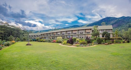 Hunas Falls Hotel