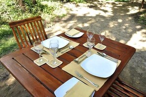 Outdoor dining - Wild Trails by Amaya (Tissamaharama)
